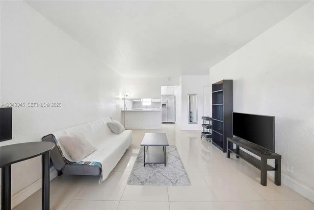 3 of 18 - 1100 Ne 9th Avenue #105, Fort Lauderdale, FL