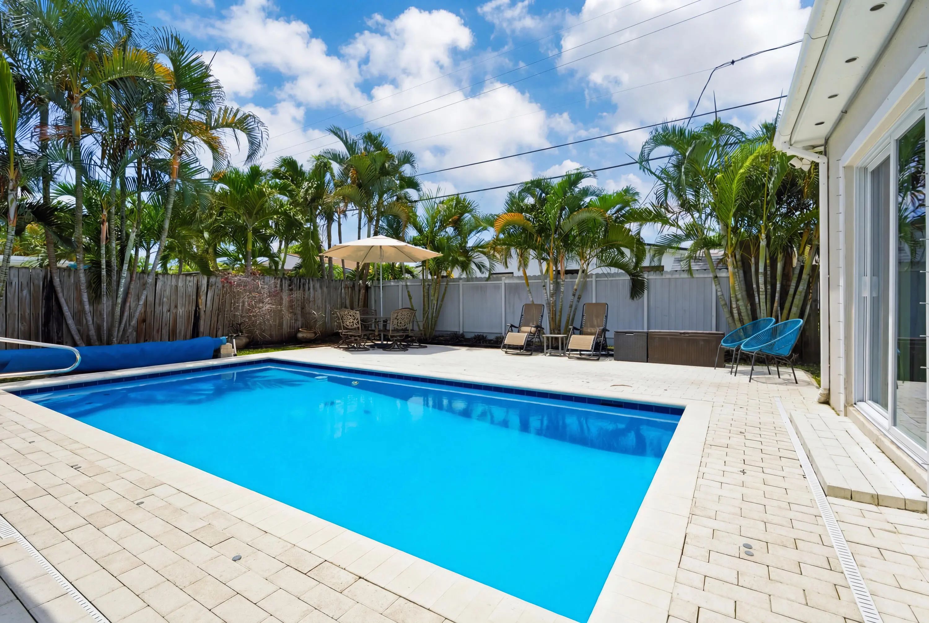 250 Ne 57th Street, Oakland Park