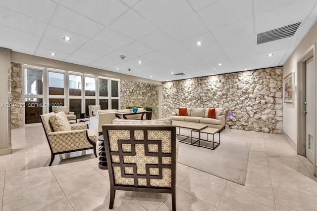 3111 N Ocean Drive #904, Hollywood