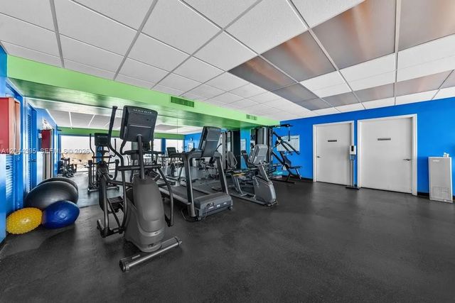 4 of 20 - 3111 N Ocean Drive #904, Hollywood, FL