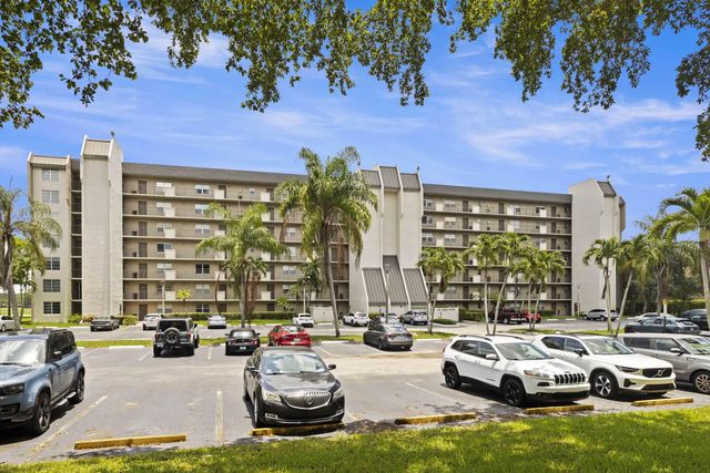 2 of 24 - 3150 W Rolling Hills Circle #709, Davie, FL