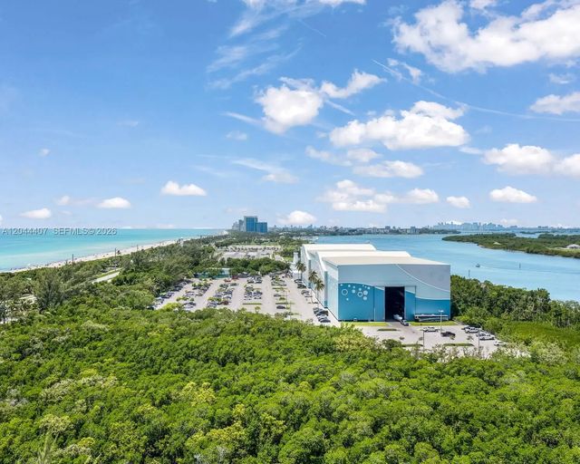 100 Bayview Drive #1620, Sunny Isles Beach