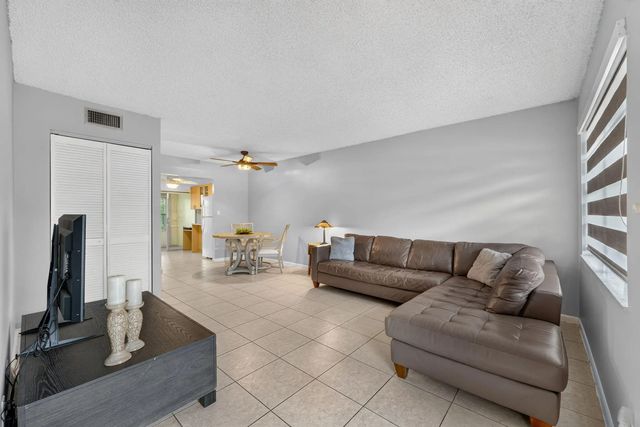 4 of 30 - 251 Nw 76th Avenue #105, Margate, FL