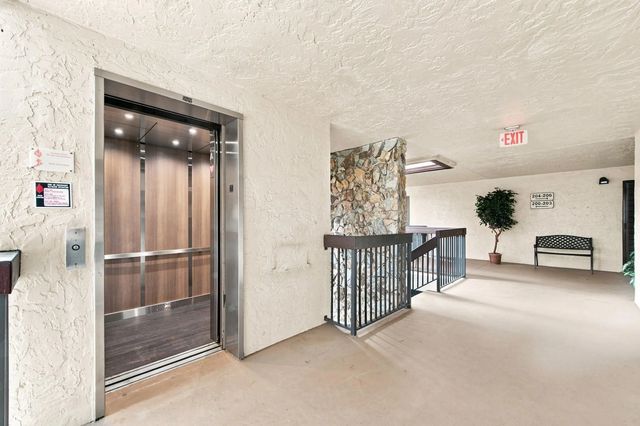 4 of 26 - 1881 N University Drive #204, Coral Springs, FL