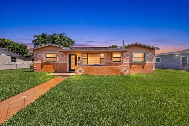 2915 Nw 206th Street, Miami Gardens