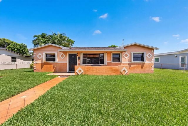 2 of 26 - 2915 Nw 206th Street, Miami Gardens, FL