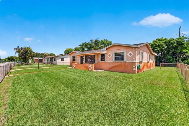 3 of 26 - 2915 Nw 206th Street, Miami Gardens, FL