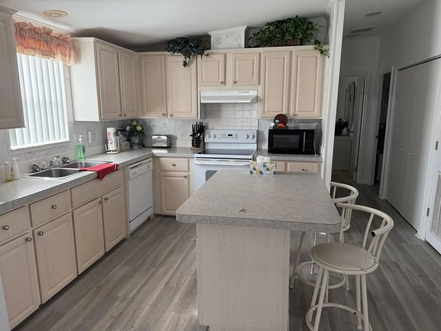 4 of 29 - 6615 Spanish Lakes Boulevard, Fort Pierce, FL