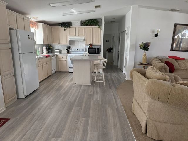 5 of 29 - 6615 Spanish Lakes Boulevard, Fort Pierce, FL