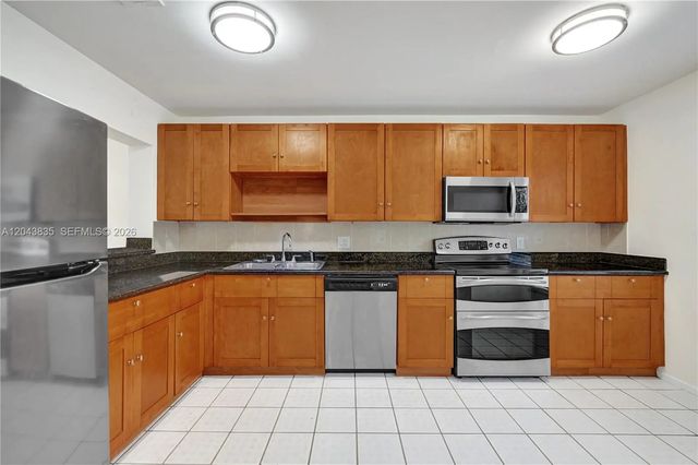 3 of 40 - 9220 Nw 14th Street #272, Pembroke Pines, FL