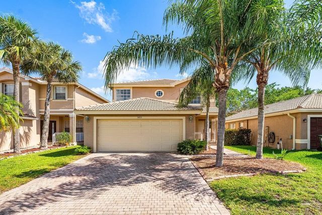 5453 Queenship Court, Greenacres