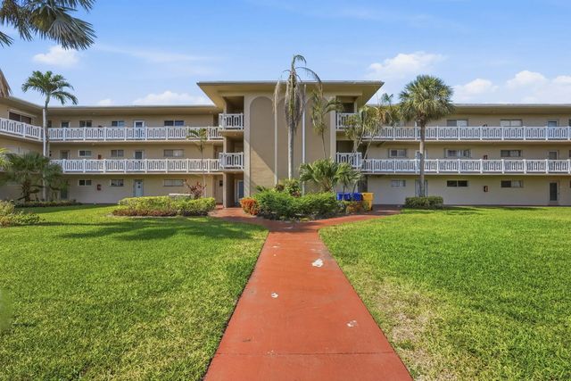 2606 Garden Drive S #305, Lake Worth