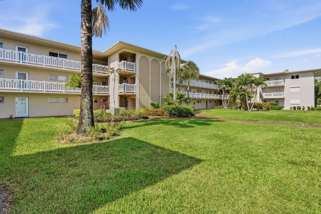 2 of 24 - 2606 Garden Drive S #305, Lake Worth, FL
