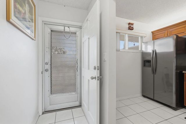 4 of 24 - 2606 Garden Drive S #305, Lake Worth, FL