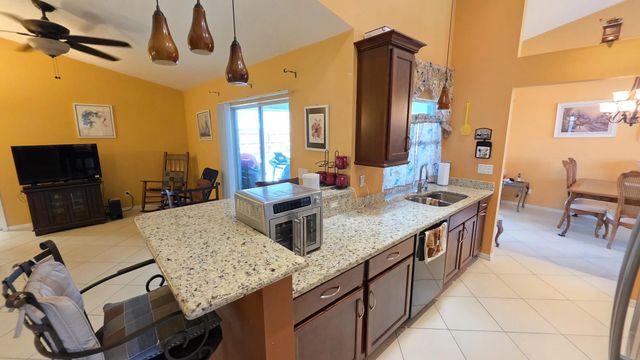 3 of 27 - 1844 Sw Breezeway Street, Port St. Lucie, FL