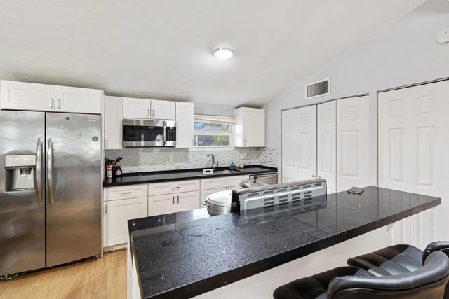 4 of 16 - 3872 Mackinac Road, Lake Worth, FL