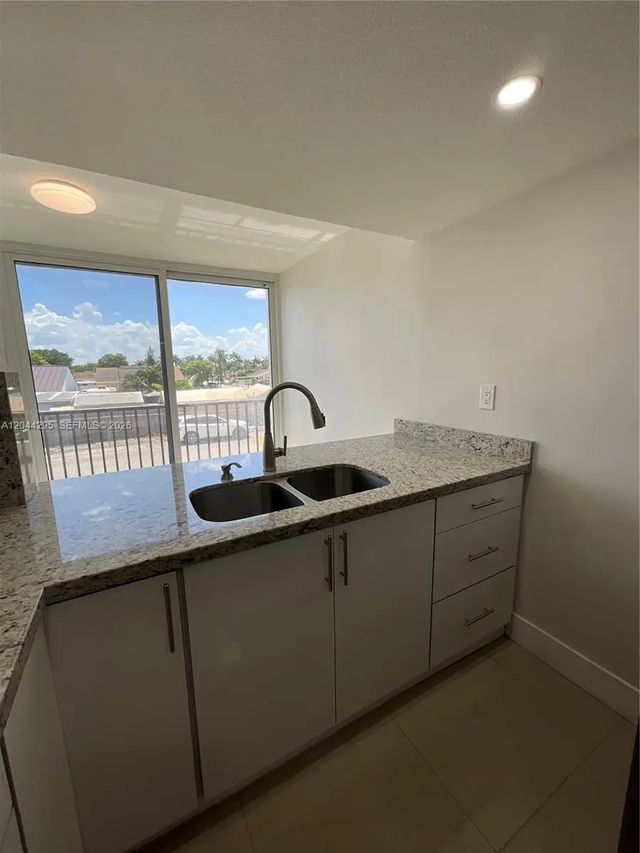 4 of 22 - 9441 Sw 4th Street #214, Miami, FL