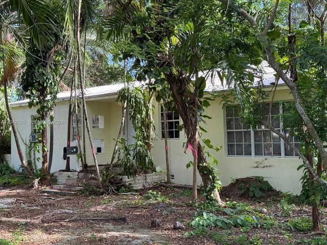 3 of 6 - 6600 Sw 64th Court, South Miami, FL