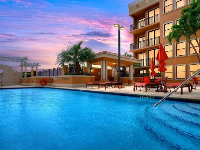 4 of 63 - 511 Lucerne Avenue #316, Lake Worth Beach, FL