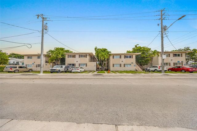 731 Sw 5th Street, Miami