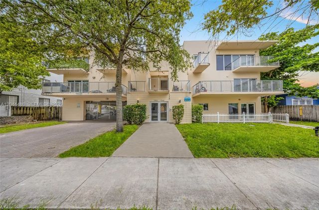 1553 Sw 2nd Street, Miami