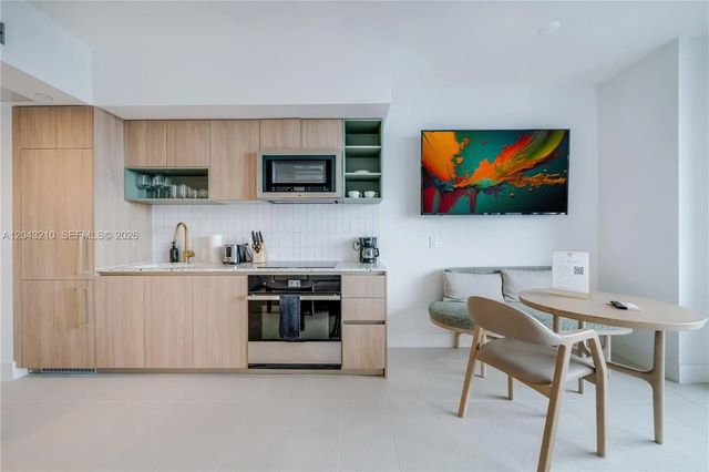 4 of 29 - 159 Ne 6th Street #4212, Miami, FL