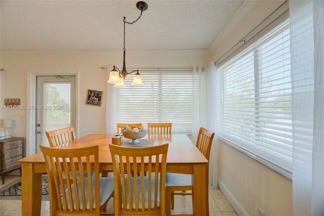4 of 27 - 920 Sw 10th Terrace #12r, Hallandale Beach, FL