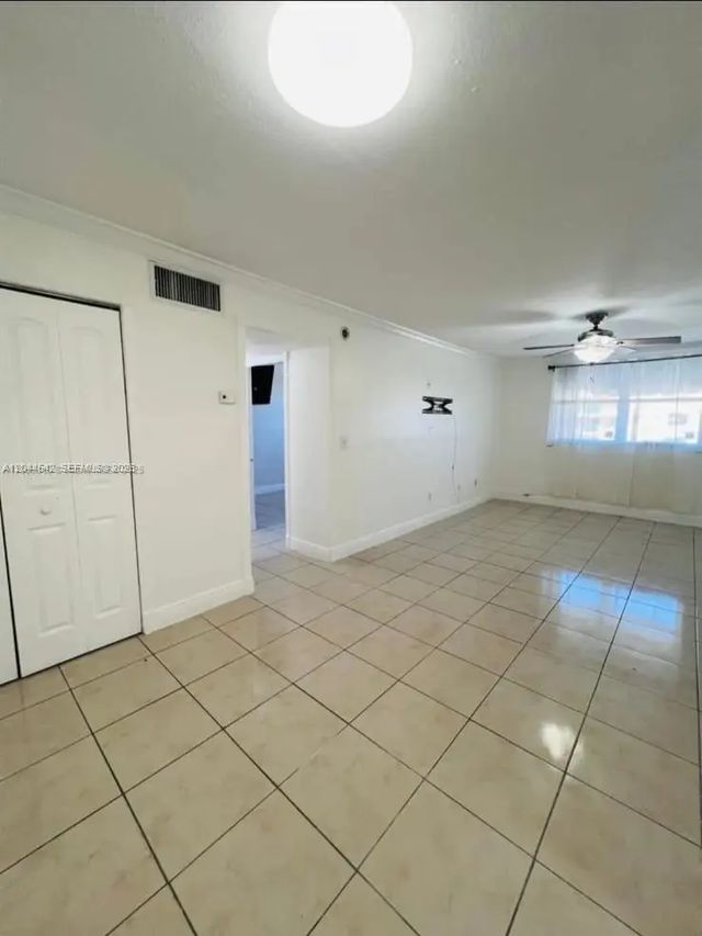 606 W 81st Street #224, Hialeah