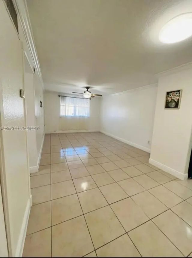 2 of 10 - 606 W 81st Street #224, Hialeah, FL