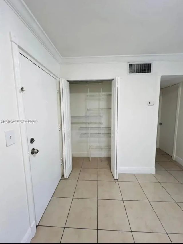 4 of 10 - 606 W 81st Street #224, Hialeah, FL