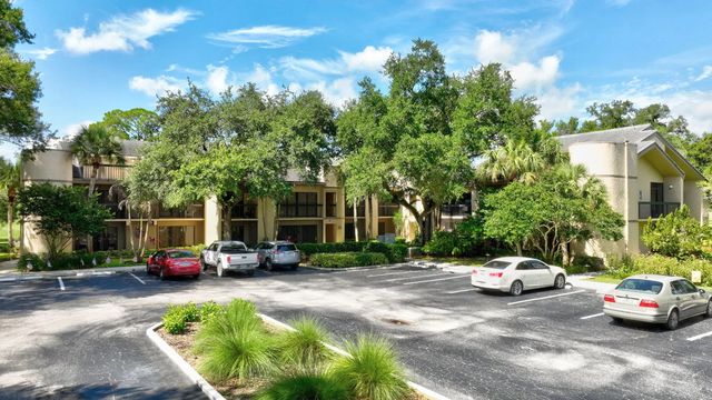 3 of 57 - 9460 Meadowood Drive #104, Fort Pierce, FL