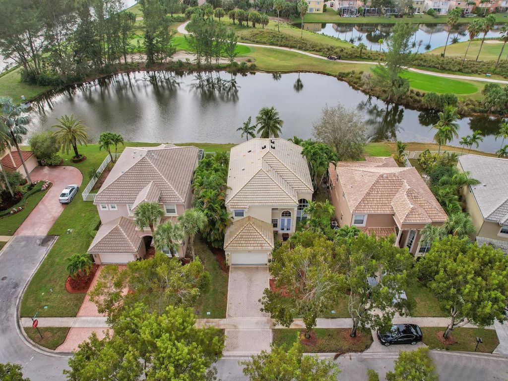 2111 Reston Circle, Royal Palm Beach