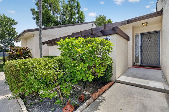 2 of 35 - 3924 San Anselmo  Drive #b, Lake Worth, FL