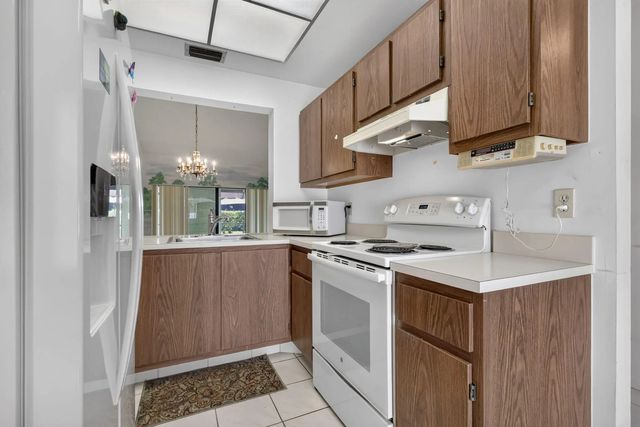 5 of 35 - 3924 San Anselmo  Drive #b, Lake Worth, FL