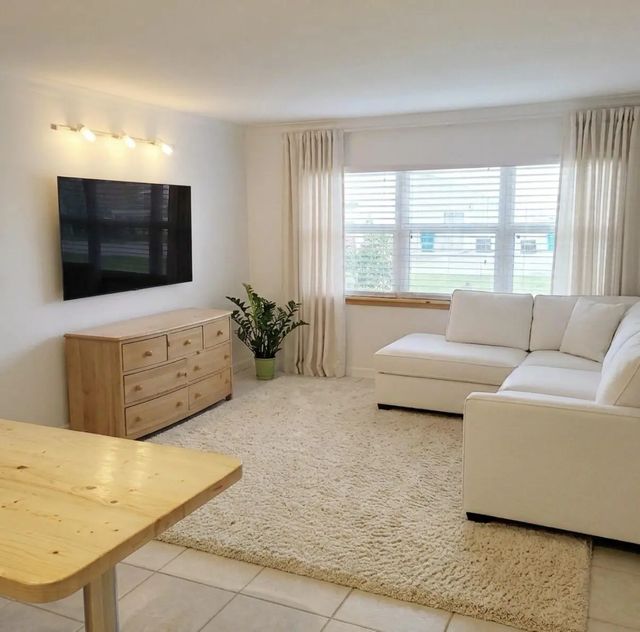 2 of 11 - 205 Ne 3rd Street #104, Boynton Beach, FL