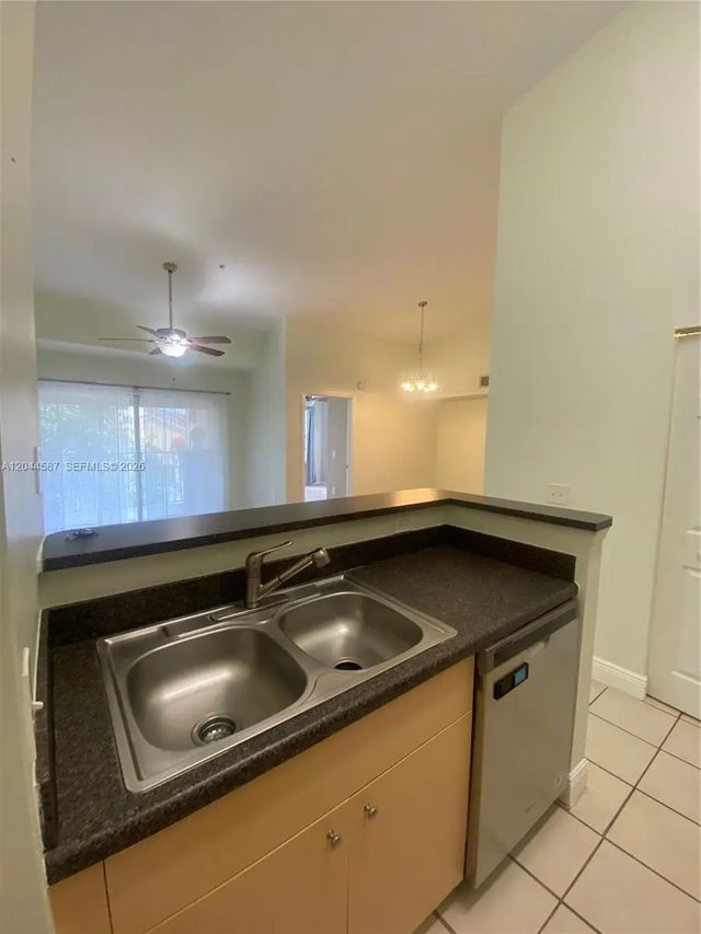 5 of 18 - 4081 San Marino Boulevard #303, West Palm Beach, FL