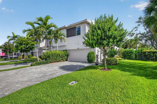 2 of 35 - 8789 Antarus Drive, Lake Worth, FL