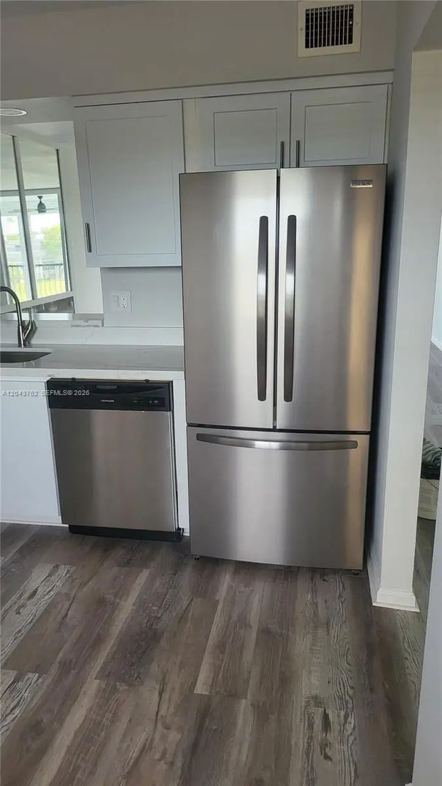 5 of 23 - 7220 Lake Cir Drive #406, Margate, FL