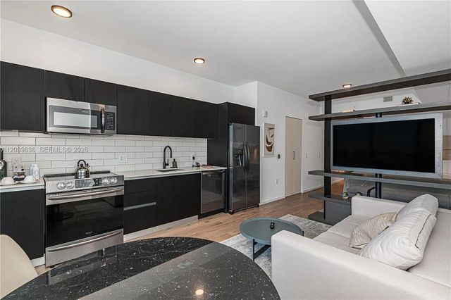 3 of 12 - 398 Ne 5th Street #2904, Miami, FL