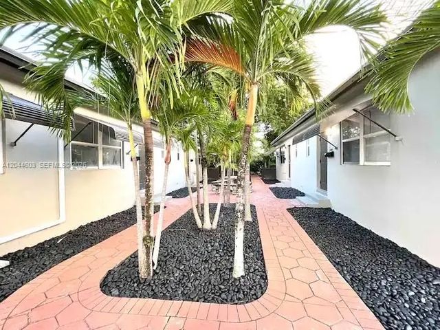 2 of 30 - 1925 Dewey Street, Hollywood, FL