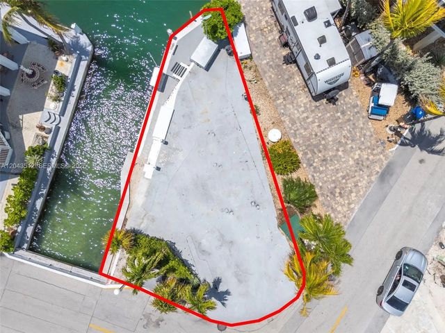 4 of 32 - 65821 Overseas Highway, Long Key, FL