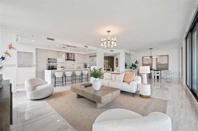 3 of 25 - 100 E Las Olas Boulevard #3201, Fort Lauderdale, FL