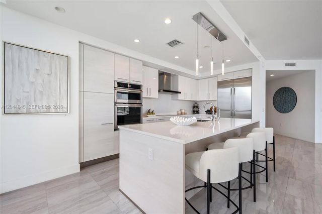4 of 25 - 100 E Las Olas Boulevard #3201, Fort Lauderdale, FL