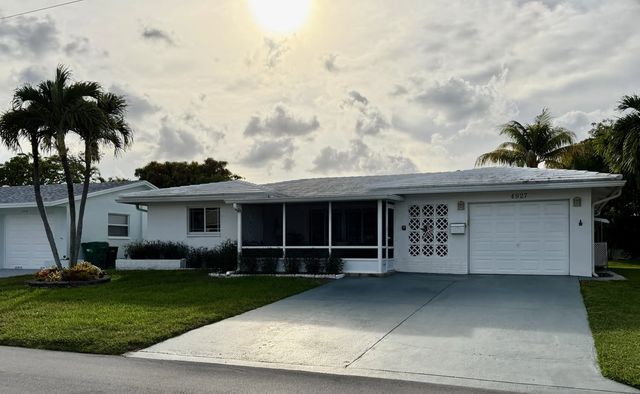 2 of 35 - 4927 Nw 47th Terrace, Tamarac, FL