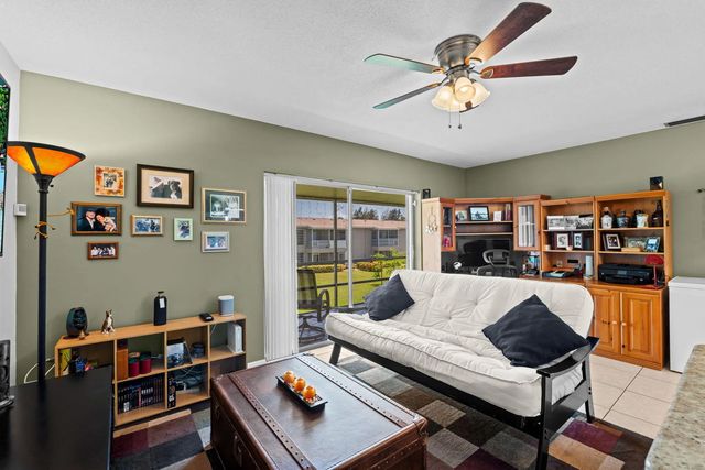 4 of 22 - 312 Ne 17th Avenue #203, Boynton Beach, FL