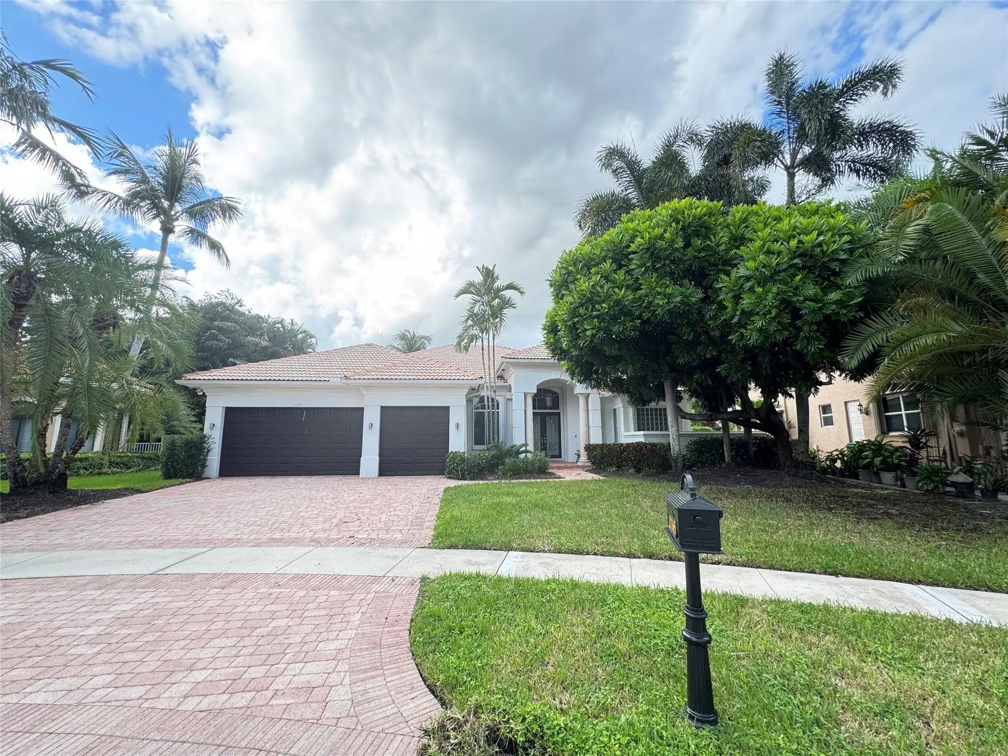 11165 Whitehawk Street, Plantation