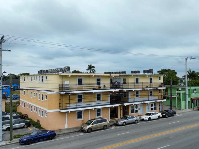 5 of 8 - 733 Dr M.l.k. Jr Boulevard W, Belle Glade, FL