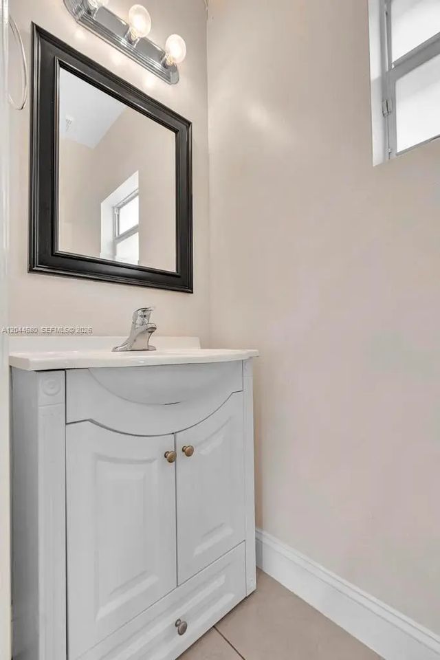 5 of 25 - 1316 Nw 3rd Street, Fort Lauderdale, FL