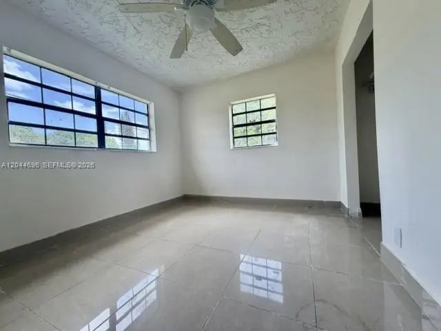 4 of 29 - 2115 Sw 50th Avenue, West Park, FL
