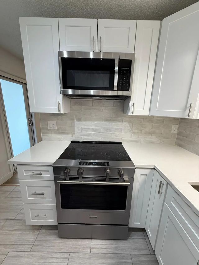 4 of 19 - 2630 W 28th Street, Riviera Beach, FL